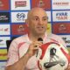 Pelatih Persebaya, Bernardo Tavares dalam jumpa pers