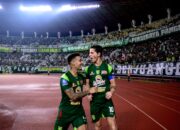 Persebaya Mengamuk di GBT, Persik Kediri Dibantai 5-0 pada Laga Penutup Musim