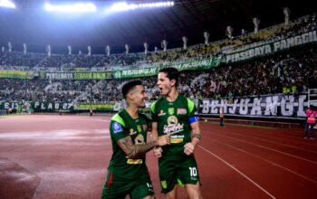 Persebaya Mengamuk di GBT, Persik Kediri Dibantai 5-0 pada Laga Penutup Musim