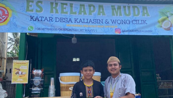 KARANG TARUNA DESA KALIASIN LUNCURKAN PROGRAM JUMAT BERKAH, ES KELAPA MUDA GRATIS UNTUK ANAK YATIM PIATU