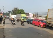 Kemacetan Parah Warnai Jalan Raya Pasir Gadung pada Hari Kerja