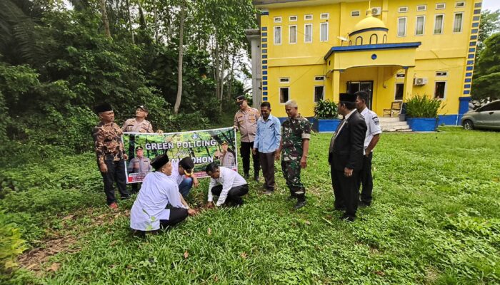 RIMBA MELINTANG TANAM POHON DAN SOSIALISASIKAN GREEN POLICING UNTUK WUJUDKAN LINGKUNGAN LESTARI