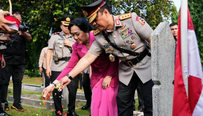 Menghormati Jasa, Melanjutkan Pengabdian: Wakapolri Pimpin Ziarah Nasional Menjelang Hari Bhayangkara ke-80