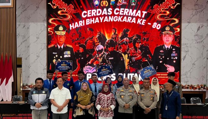 Peduli Pendidikan, Polres Blitar Gelar Lomba Cerdas Cermat Pelajar Sambut Bhayangkara ke-80