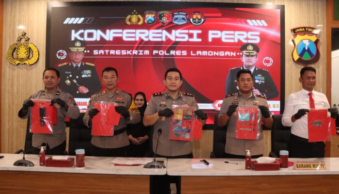 Polres Lamongan Ungkap Jaringan Ganjal ATM Lintas Daerah, 5 Tersangka Residivis Diamankan