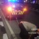 Sigap Layani Masyarakat, Patroli Polsek Tambaksari Aiptu Budi Hariyanto Bantu Sopir Mobil Mogok Di Jalur Cepat Suramadu