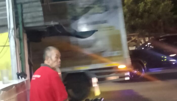 Malam Yang Penuh Perjuangan Si Embah Tidak Menyerah Untuk Mencari Rejekki