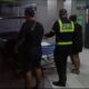 Aksi Heroik Satlantas Polres Gresik Selamatkan Wanita yang Hendak Melahirkan