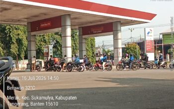 Terpantau di SPBU 34.15602 Sukamulya, Delapan Motor Thunder Batal Isi BBM Usai Diduga Diberi Isyarat