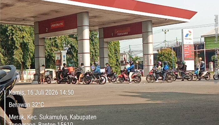 Terpantau di SPBU 34.15602 Sukamulya, Delapan Motor Thunder Batal Isi BBM Usai Diduga Diberi Isyarat
