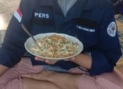 Bubur Ayam Ikan Tuna Jadi Buruan Sarapan, Cita Rasa Unik di Jalan Raya Kapas Kampung Surabaya
