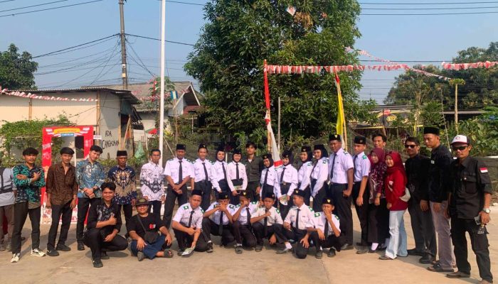 Semarak HUT RI ke-81 di Kp. Bojong Manuk, REBOMA Sukses Gelar Upacara Pengibaran Bendera dengan Khidmat
