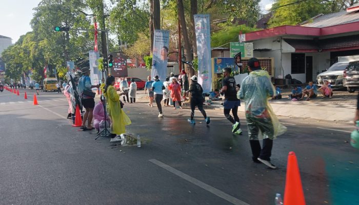 Jalan Pemuda Ditutup Total, Ribuan Pelari Padati Le Minerale Surabaya Marathon 2026