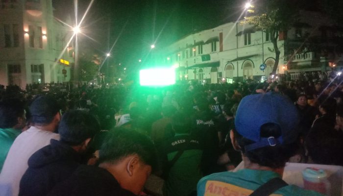 Kapolrestabes Surabaya Gelar Nobar Final Piala Presiden, Semangat Bonek Bergema di Mako Polrestabes