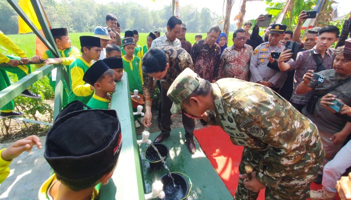 Peresmian Sarana Air Bersih Kodim 0616/Indramayu di Desa Cibeber
