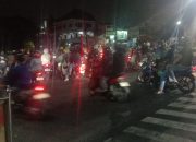 Tidak Adanya Penjagan Satlantas di Pospol Simpang Empat TL Kedung Cowek Semrawot