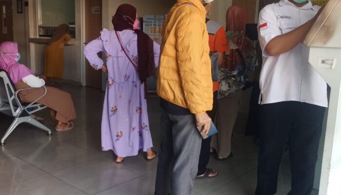 Puskesmas Sidotopo Wetan Dipadati Warga, Pelayanan Tetap Tertib Sistem Antrian Yang Terarah
