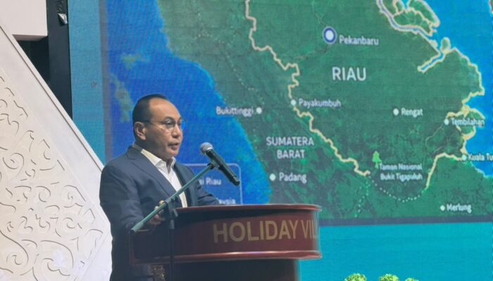 Temui Polisi Malaysia, Kapolda Riau Paparkan Gotong Royong Tangani Karhutla