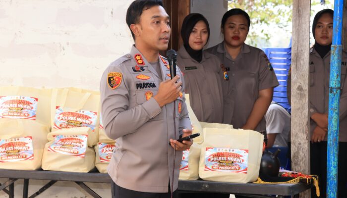 Atasi Kekeringan, Polres Ngawi Bangun Sumur Bor Presisi dan Bagikan Bansos di Kasreman