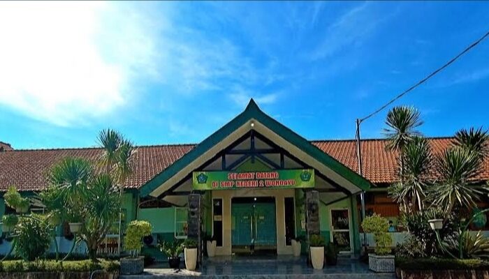 Seragam SMPN 2 Wonoayu Disorot, Dispendikbud Sidoarjo Diminta Buka Mekanisme Pengadaan