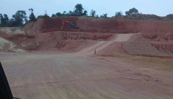 Disorot! Proyek Tanah Uruk di Harjosari Kampung Harapan Diduga Tak Kantongi Izin, Warga Minta Ditkrimsus Polda Kepri Turun dan Sita Alat Berat