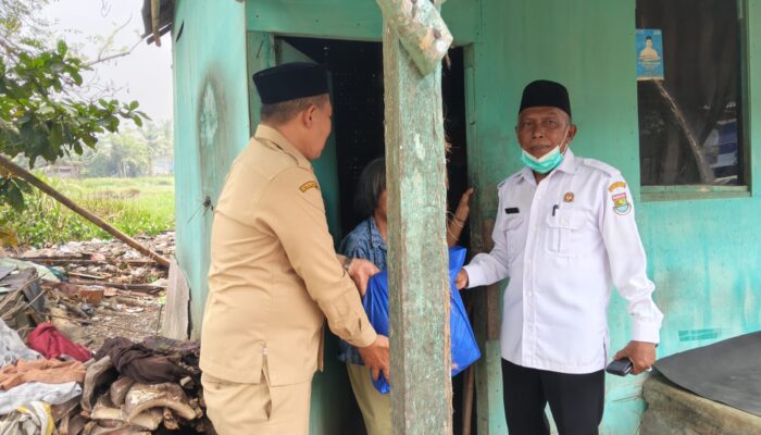 Respons Cepat Camat Sukamulya Khalid Mawardi, Lansia Sakit di Sirnagalih Terima Bantuan