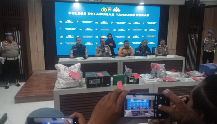 BASMI EPISENTRUM NARKOBA!!! Polres Tanjung Perak Obok-Obok Sidotopo, 19 Orang Diamankan