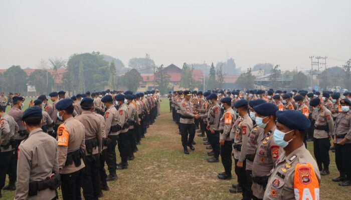10 Personel Pusdokkes Polri dan 200 Brimob NTB Perkuat Penanganan Karhutla di Kalteng, Kapolda: Fokus di 6 Wilayah Rawan