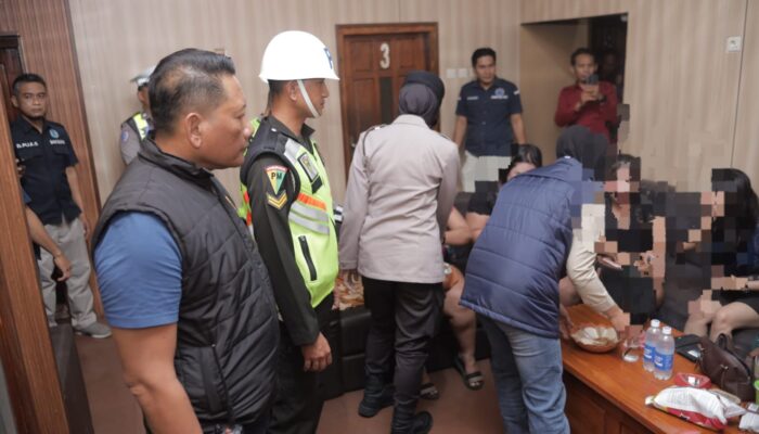 Cegah Peredaran Narkoba, Polres Blitar Gelar Operasi Gabungan Sasar THM