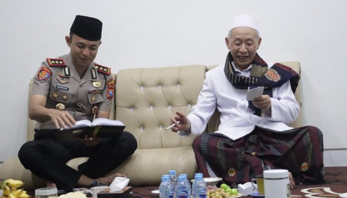 Kapolres Pasuruan Hadiri Pengajian Senenan di Ponpes Ngalah, Ajak Masyarakat Jaga Kamtibmas
