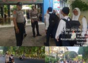 Polsek Pabean Cantikan Gelar Gatur Pagi di SMPN 8 Surabaya, Jamin Kelancaran Arus Lalu Lintas
