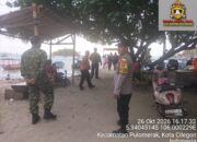 Polri Bergerak Cepat, Polsek Pulomerak Bantu Evakuasi Korban Laka Laut di Perairan Pulau Tempurung