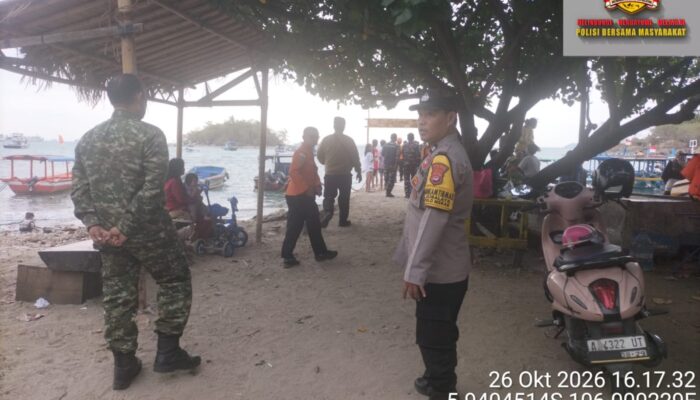 Polri Bergerak Cepat, Polsek Pulomerak Bantu Evakuasi Korban Laka Laut di Perairan Pulau Tempurung